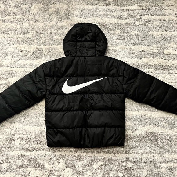 Nike Women’s Therma-Fit Puffer Jacket - Picture 1 of 6